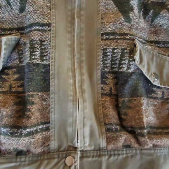 Mystree Women's small Olive Jacquared Aztec Front Twill Pleated Bomber Jacket - Picture 5 of 12